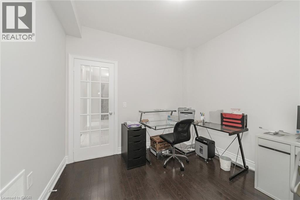 Photo 24 of 1531 Mendelson Heights, Milton ON
