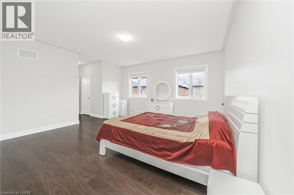 Photo 30 of 1531 Mendelson Heights, Milton ON