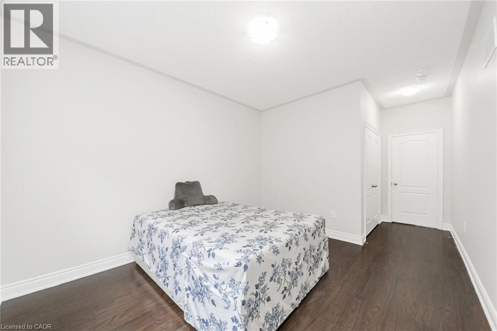 Photo 7 of 1531 Mendelson Heights, Milton ON