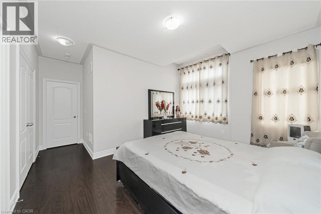 Photo 27 of 1531 Mendelson Heights, Milton ON
