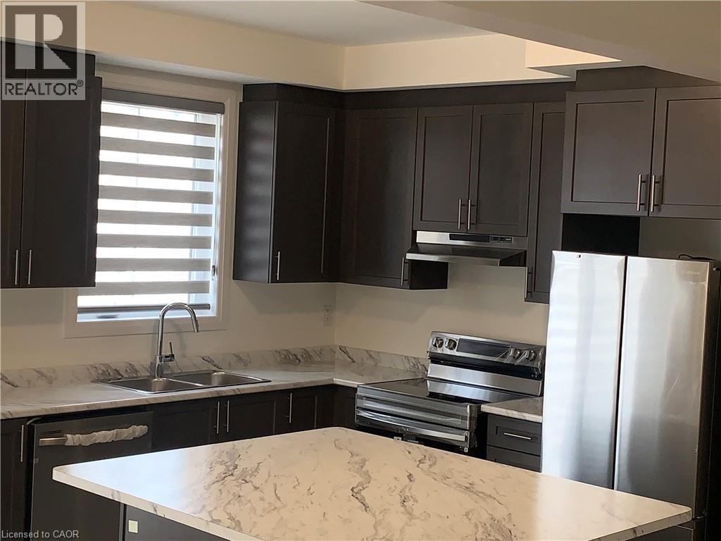Photo 17 of 111 Sagewood Avenue, Barrie ON