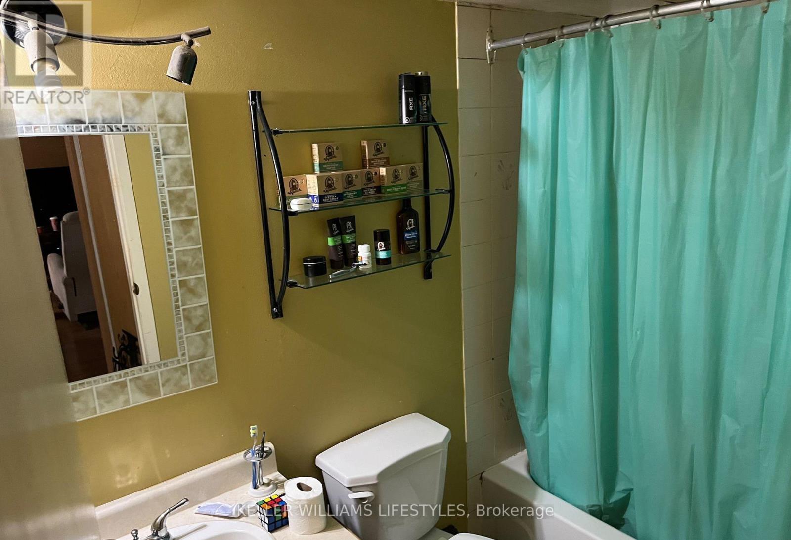 Photo 4 of 120 2228 Trafalgar Street, London East ON