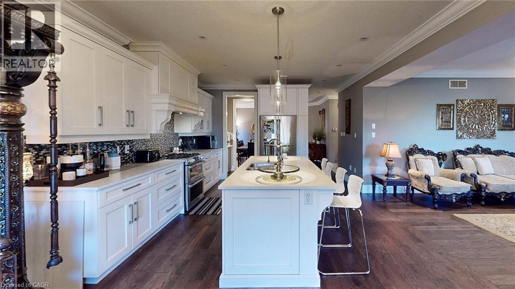 Photo 17 of 537 Millstream Drive, Waterloo ON