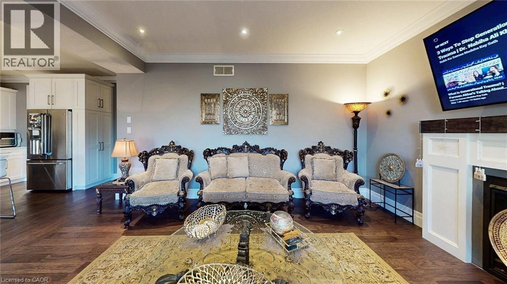 Photo 2 of 537 Millstream Drive, Waterloo ON