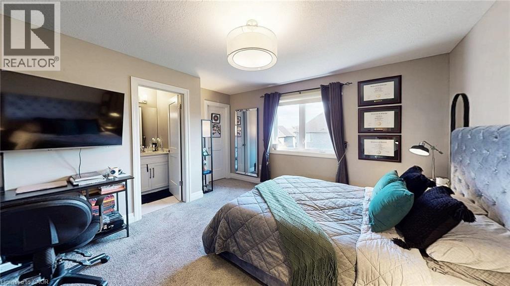 Photo 41 of 537 Millstream Drive, Waterloo ON