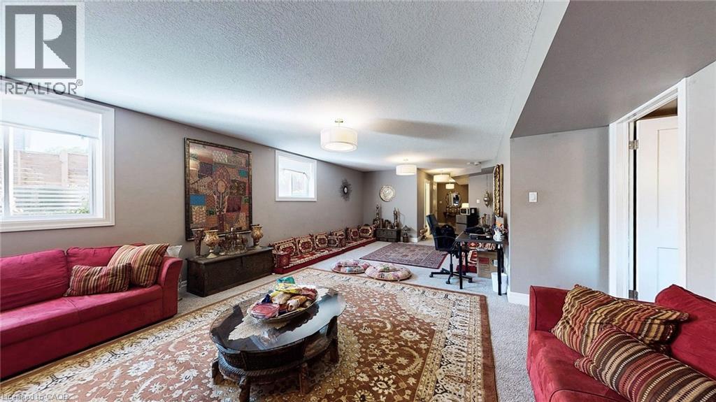 Photo 49 of 537 Millstream Drive, Waterloo ON