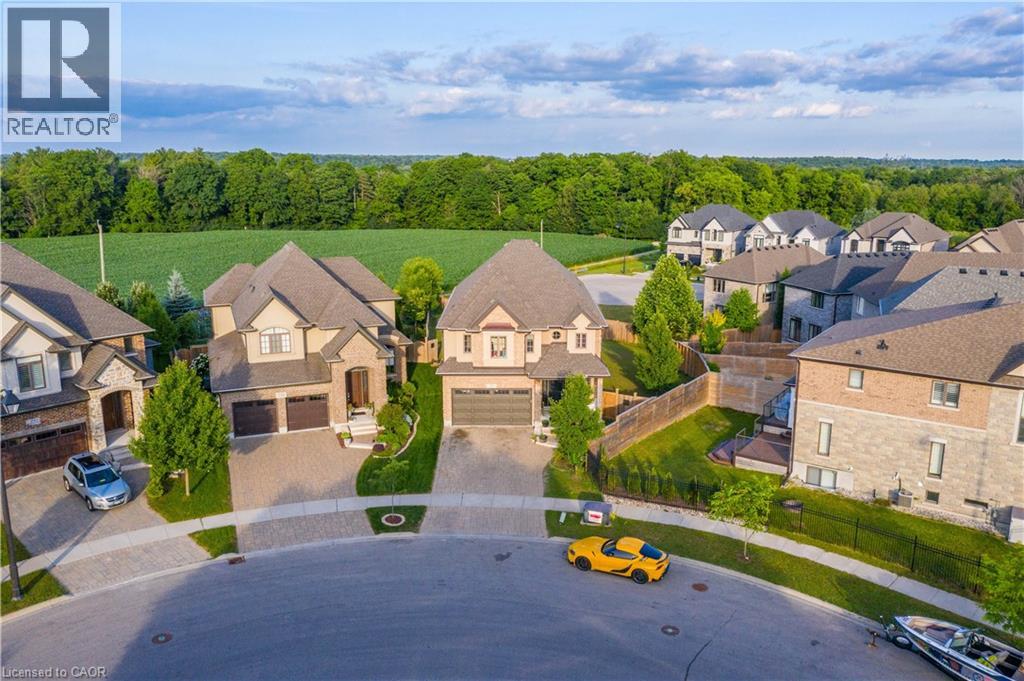 Photo 37 of 537 Millstream Drive, Waterloo ON