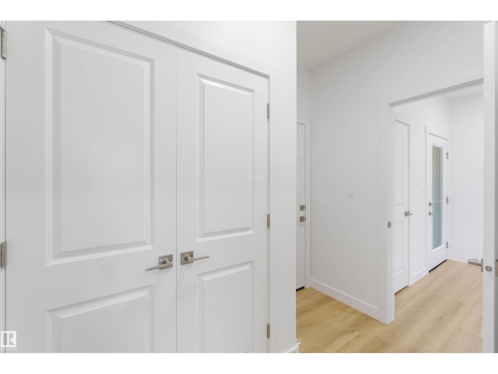 Photo 16 of 8519 181 Av Nw, Edmonton AB