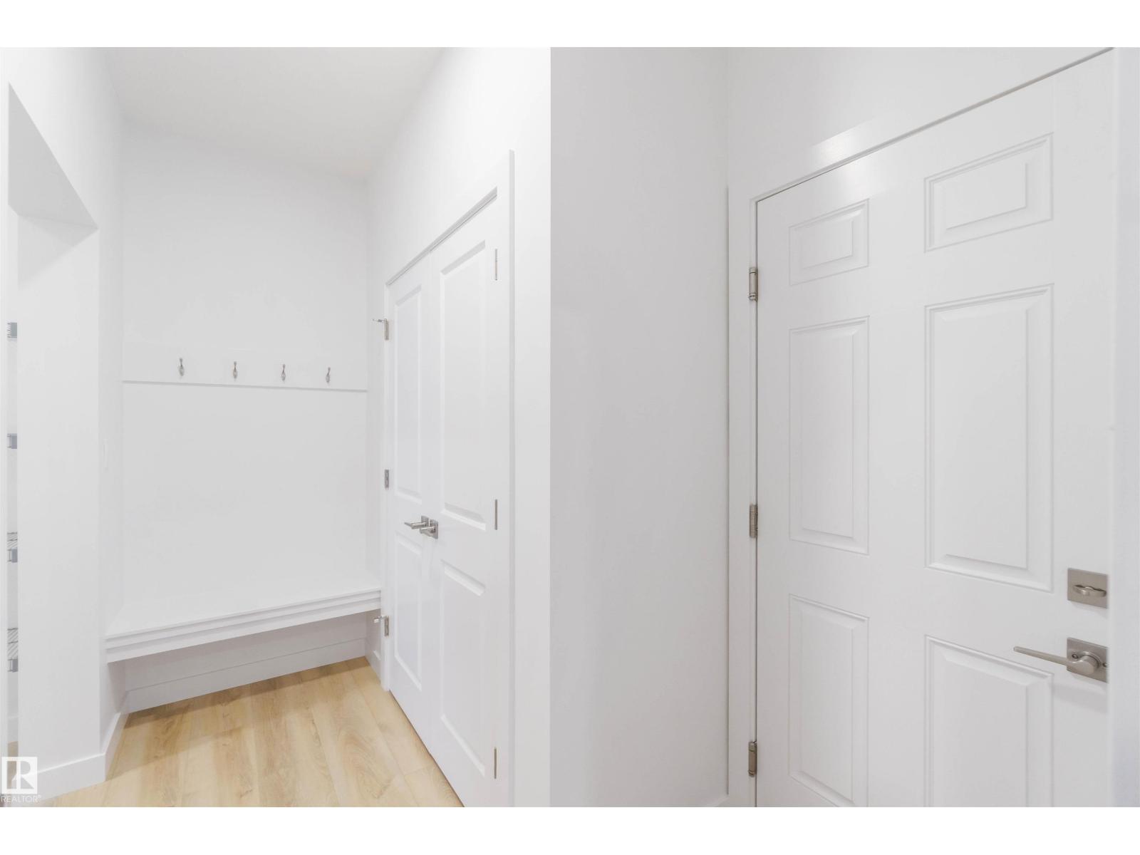 Photo 2 of 8519 181 Av Nw, Edmonton AB