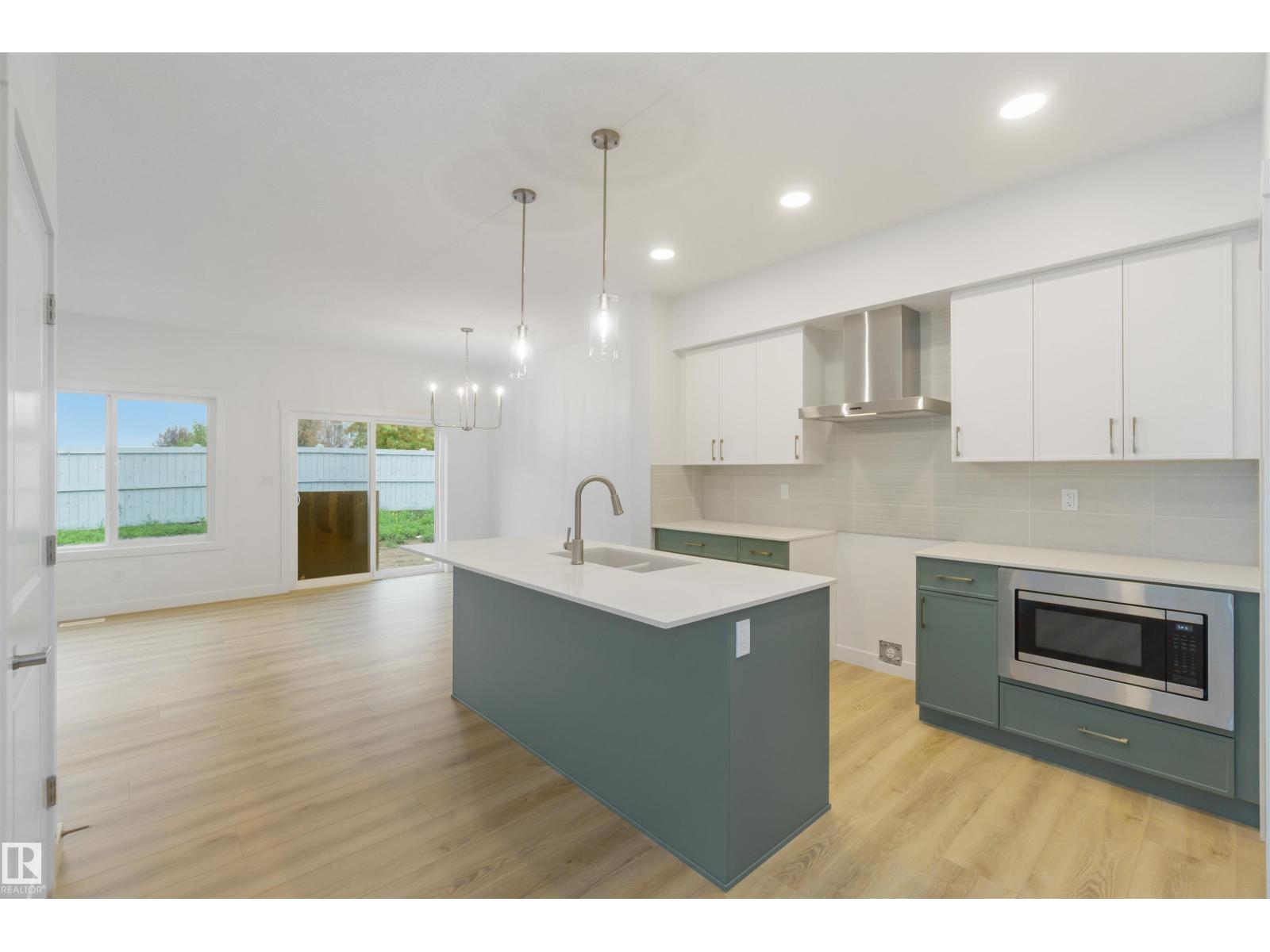 Photo 3 of 8519 181 Av Nw, Edmonton AB