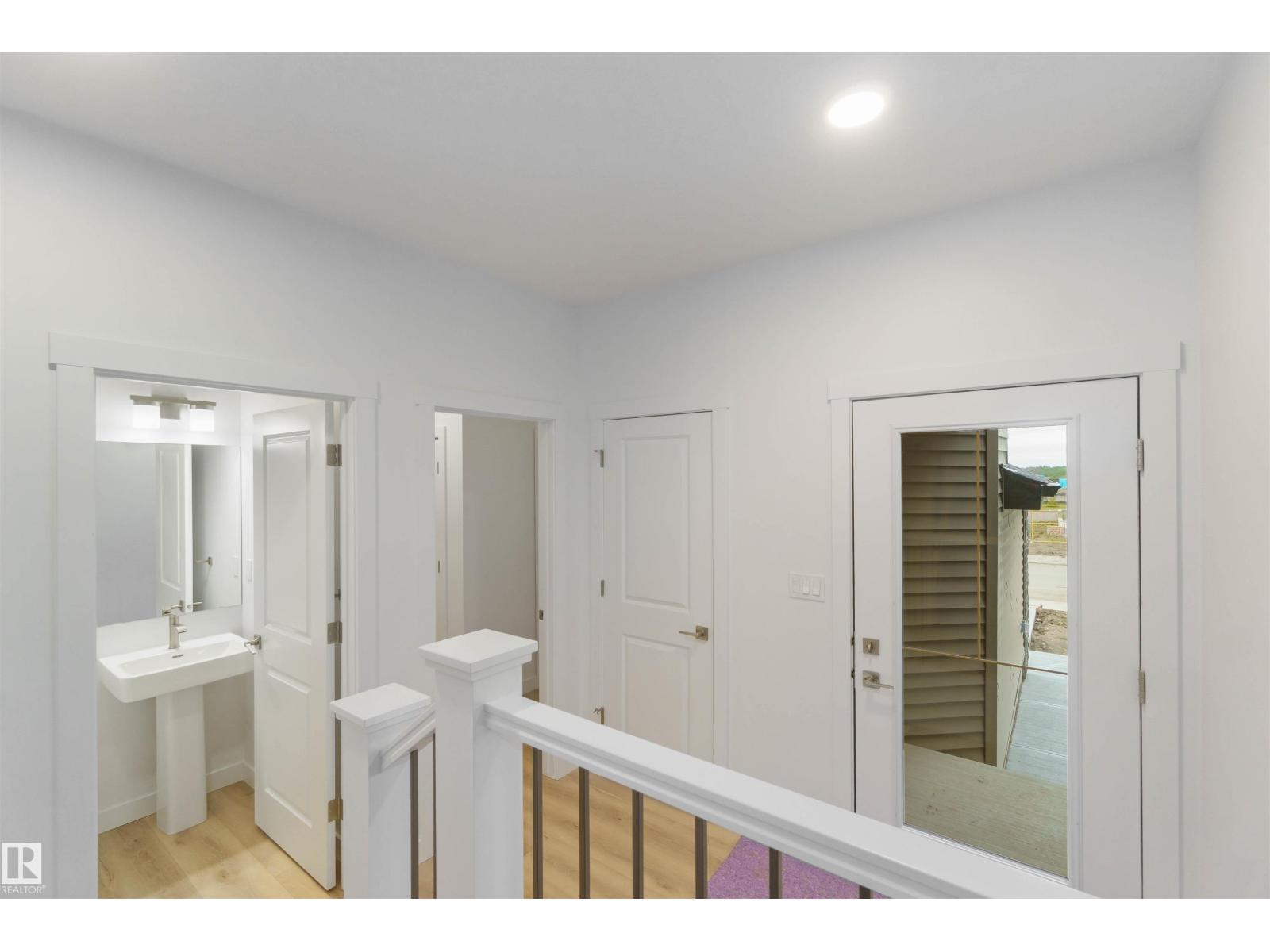 Photo 19 of 8519 181 Av Nw, Edmonton AB