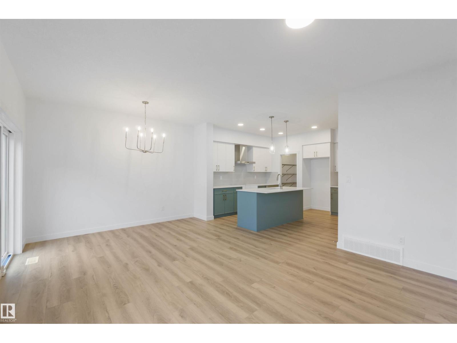 Photo 40 of 8519 181 Av Nw, Edmonton AB