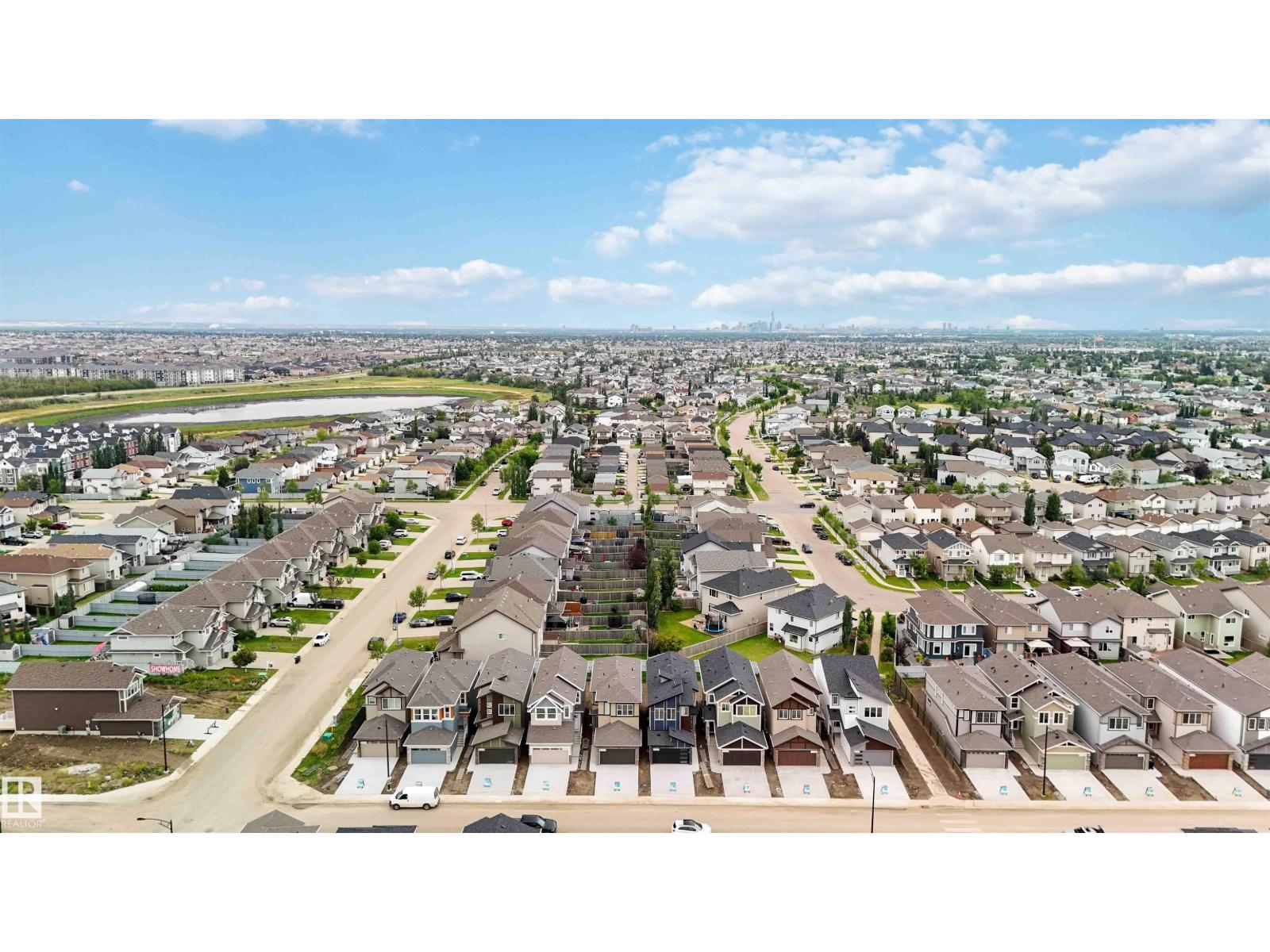 Photo 18 of 8519 181 Av Nw, Edmonton AB
