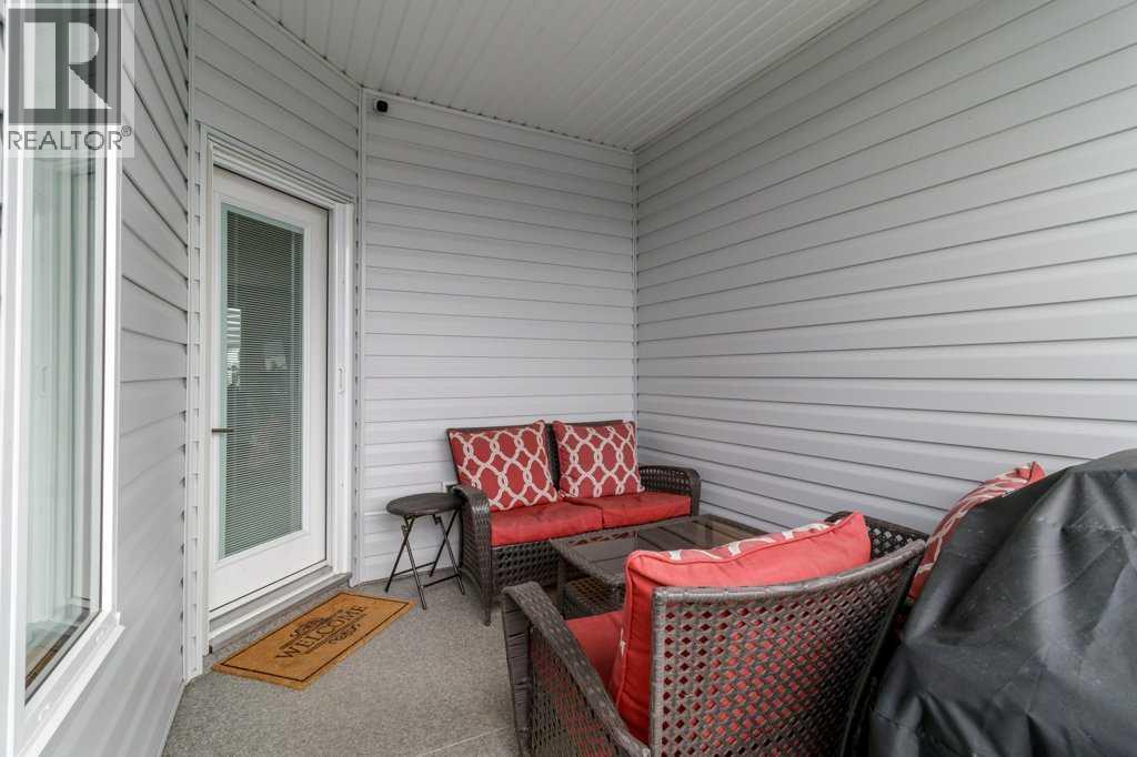 Single Family House Bi-level for Sale in  Ellington Crescent Evergreen Red Deer 