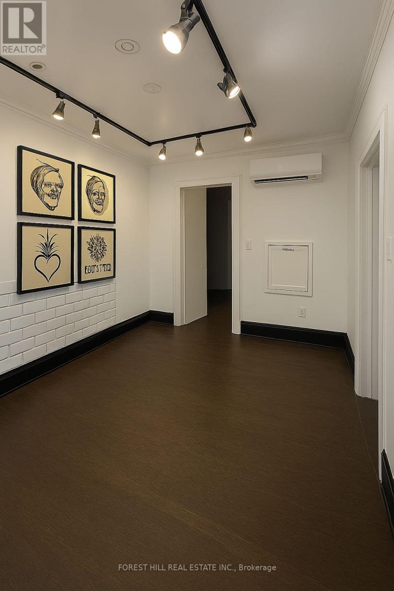 Photo 2 of 2nd Flr 216 Ossington Avenue, Toronto ON
