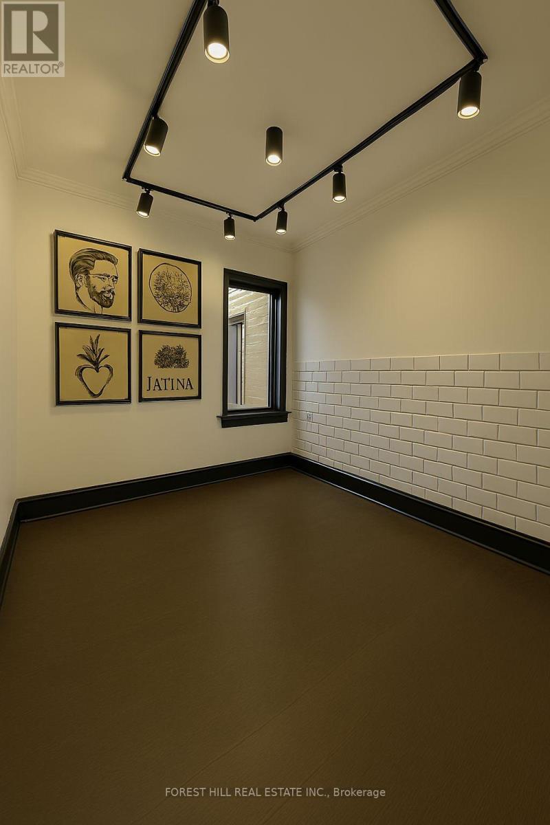 Photo 3 of 2nd Flr 216 Ossington Avenue, Toronto ON
