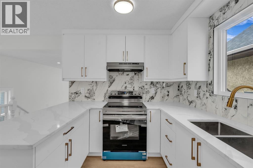 Single Family House 4 Level for Sale in  Sandstone Drive NW Sandstone Valley Calgary 