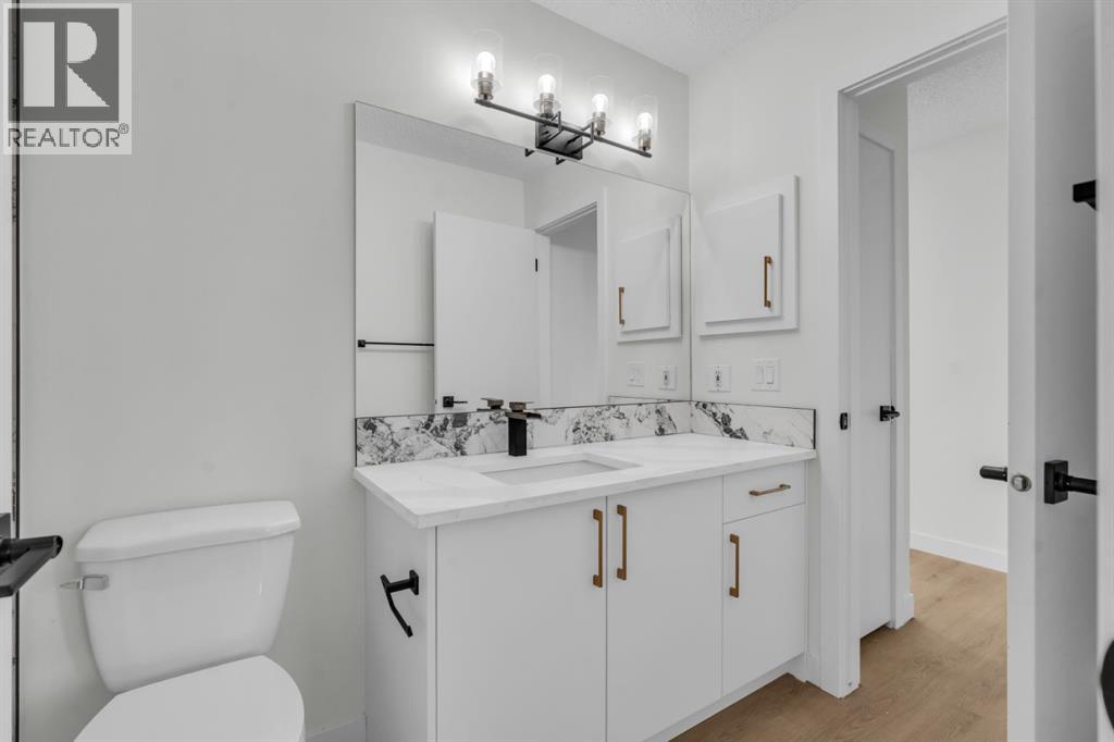 Single Family House 4 Level for Sale in  Sandstone Drive NW Sandstone Valley Calgary 