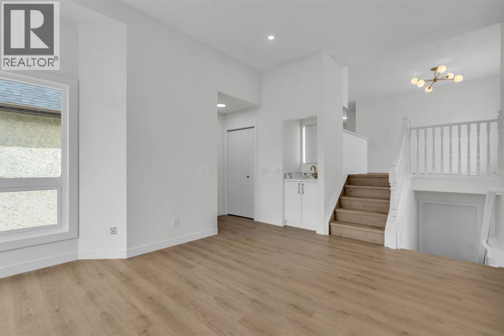 Single Family House 4 Level for Sale in  Sandstone Drive NW Sandstone Valley Calgary 