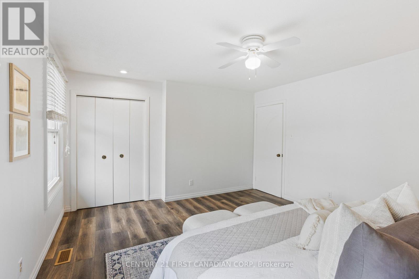 Photo 19 of 24 Bartlett Crescent, London South ON