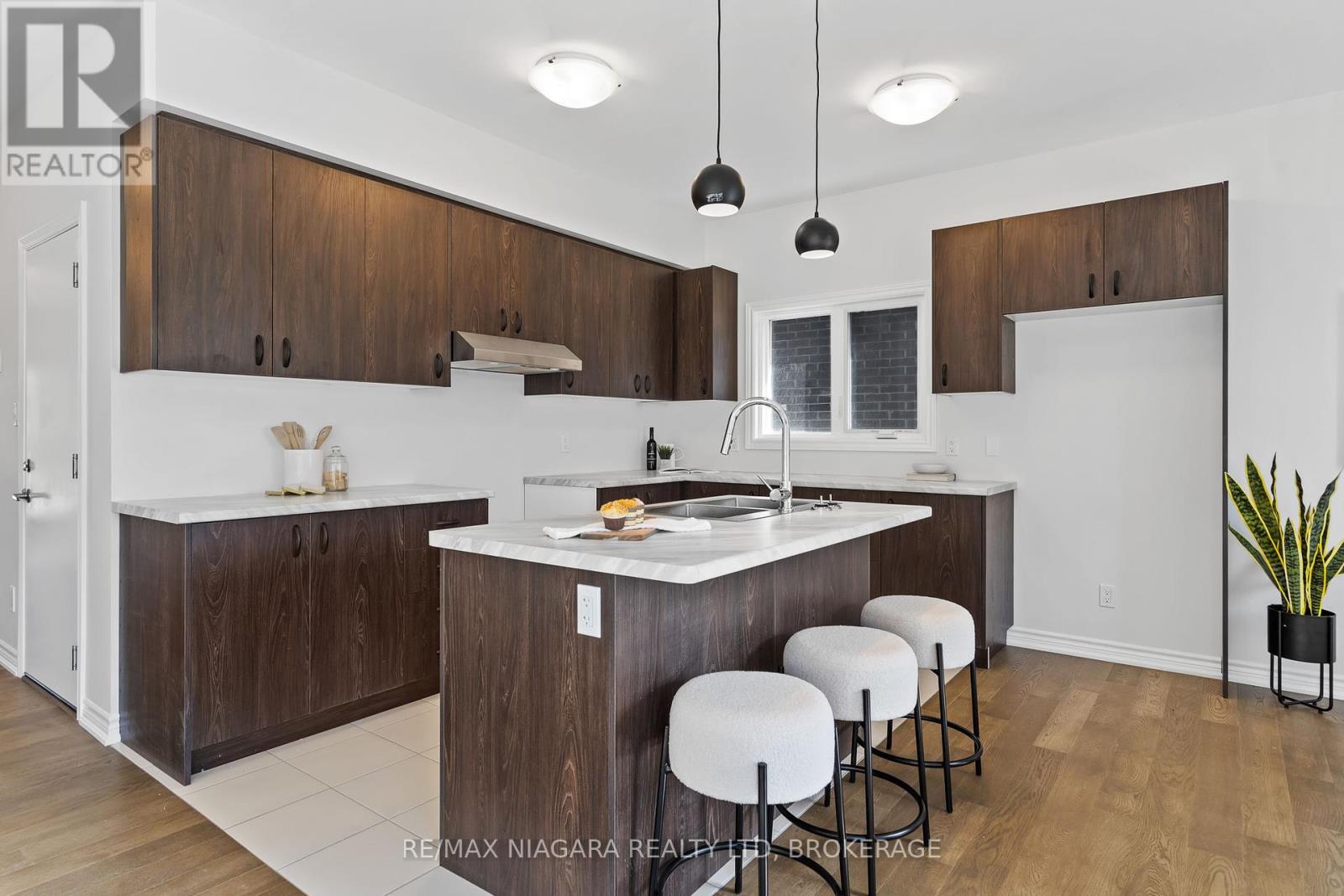 Photo 14 of 219 Wells Avenue, Fort Erie ON