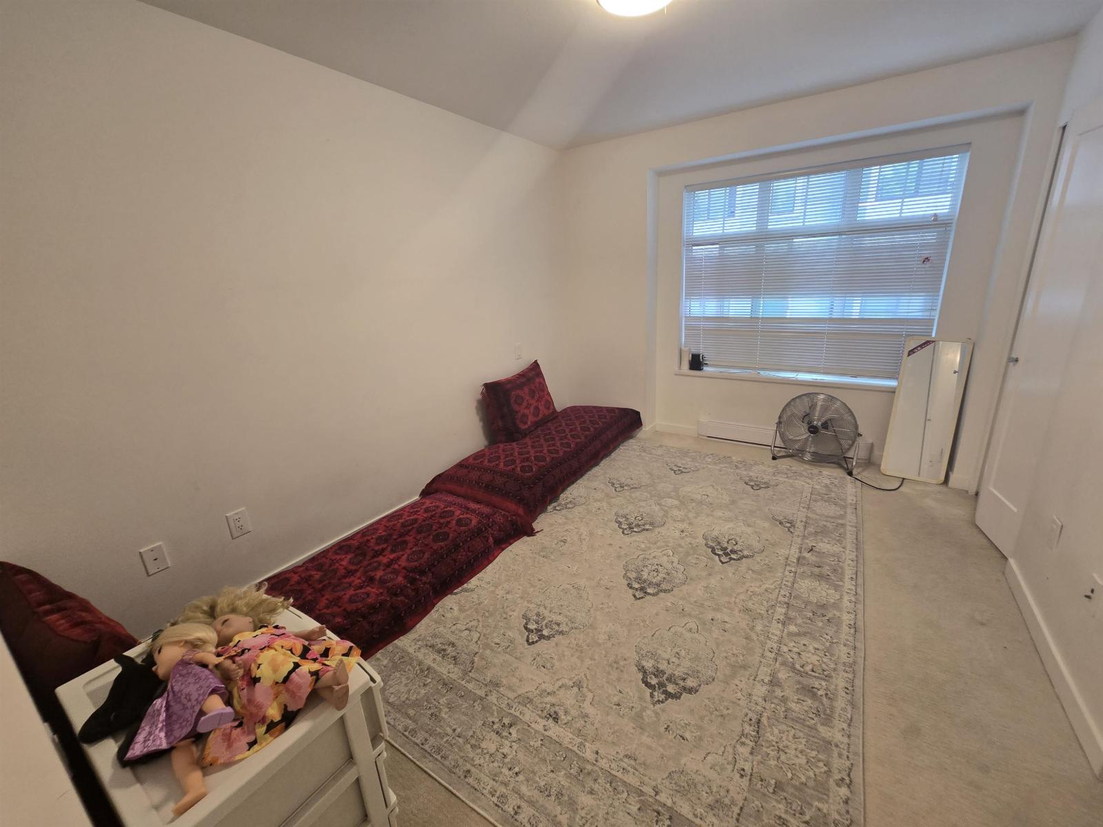 Photo 10 of 146 15235 Sitka Drive, Surrey BC