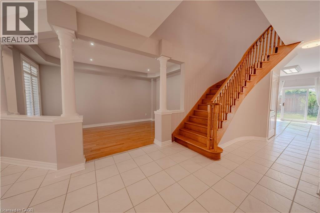 Photo 47 of 5918 Bassinger Place, Mississauga ON