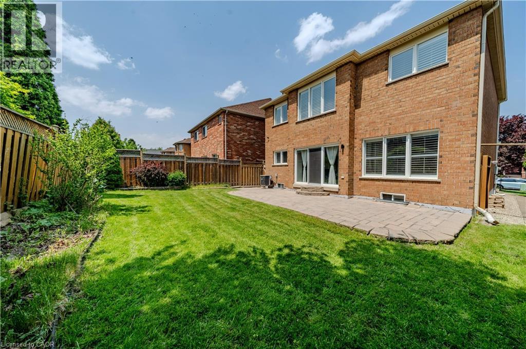 Photo 30 of 5918 Bassinger Place, Mississauga ON