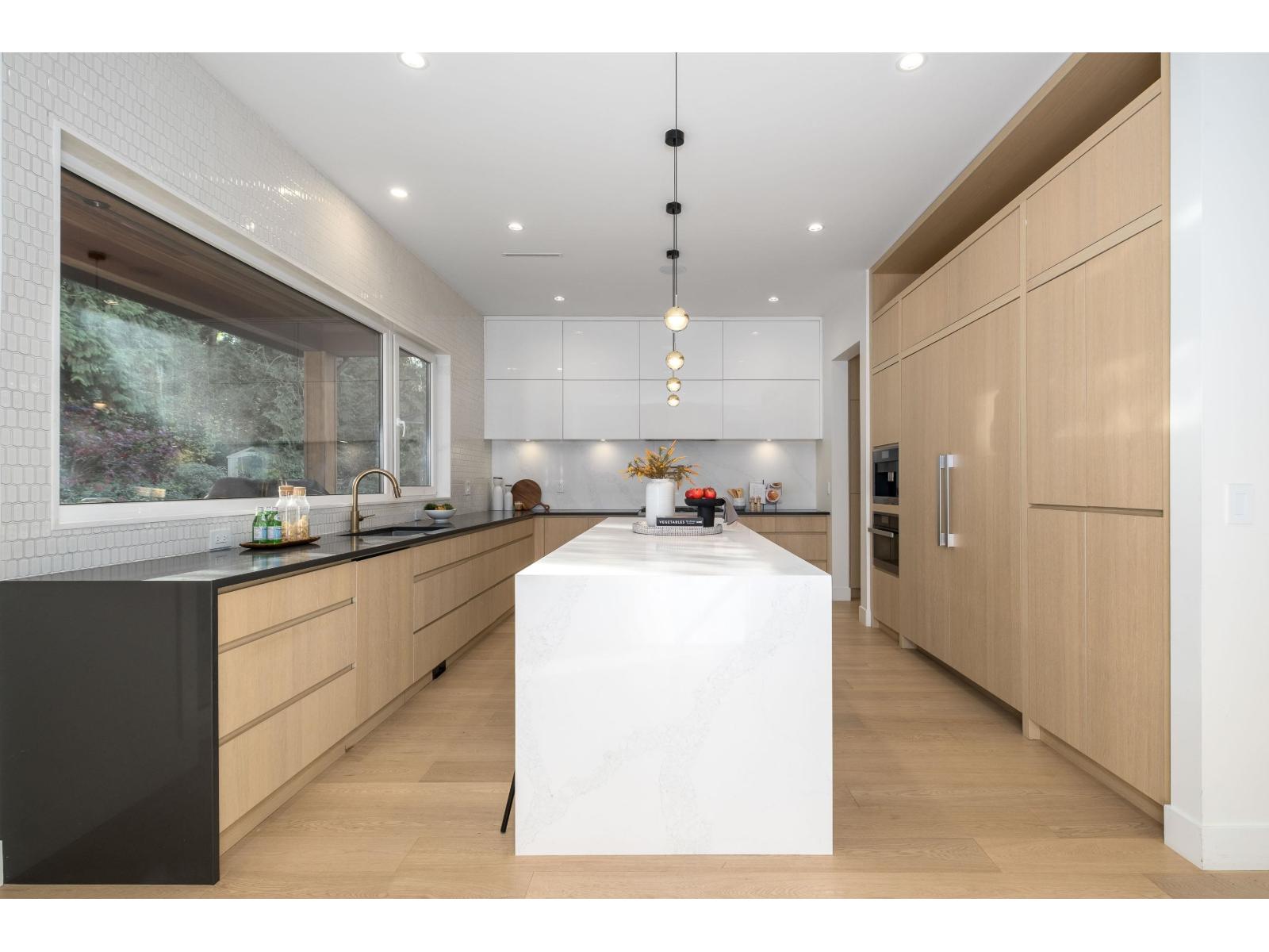 Photo 7 of 16690 Mcnair Drive, Surrey BC