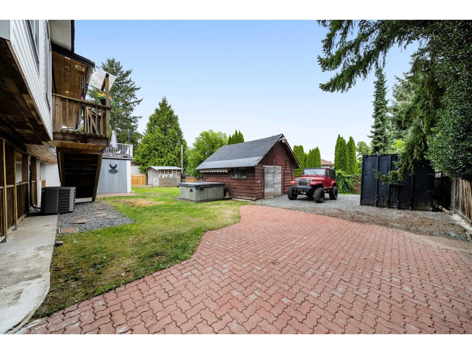 Photo 5 of 19691 49 Avenue, Langley BC