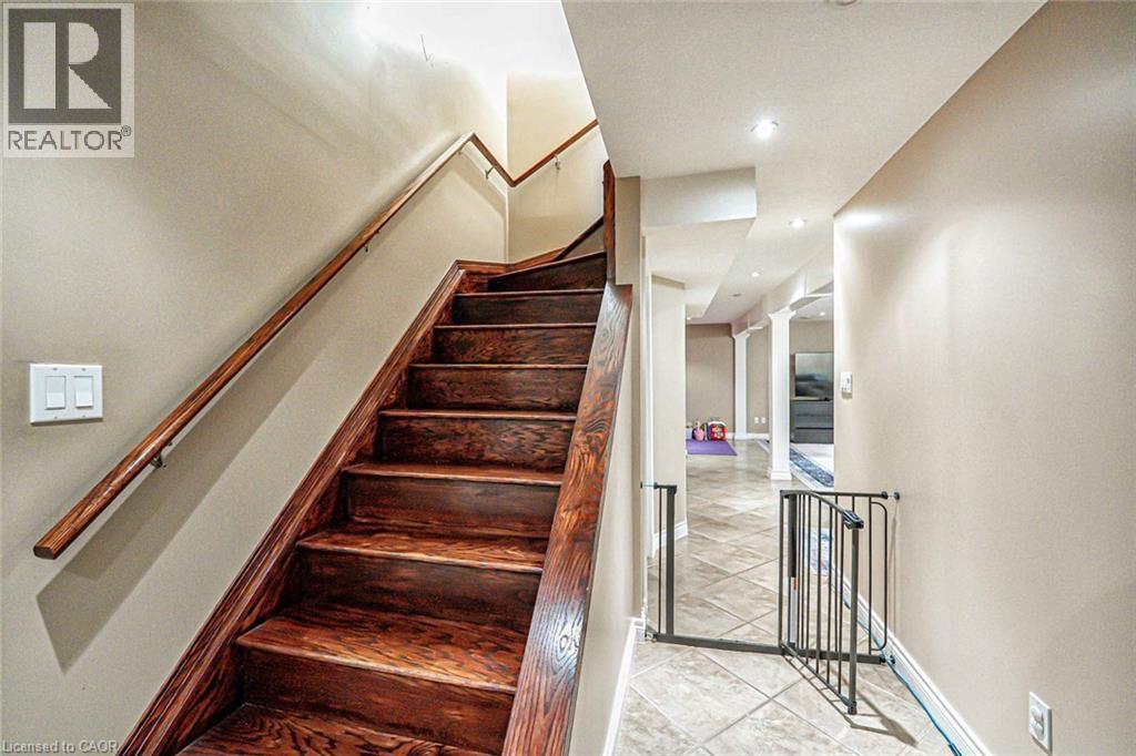 Photo 16 of 172 Alderlea Avenue, Mount Hope ON
