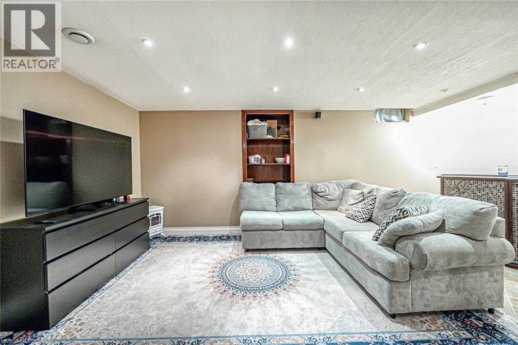 Photo 33 of 172 Alderlea Avenue, Mount Hope ON
