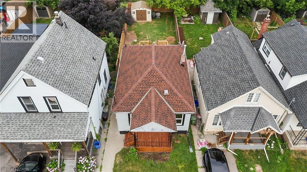 Photo 18 of 133 Barons Avenue N, Hamilton ON
