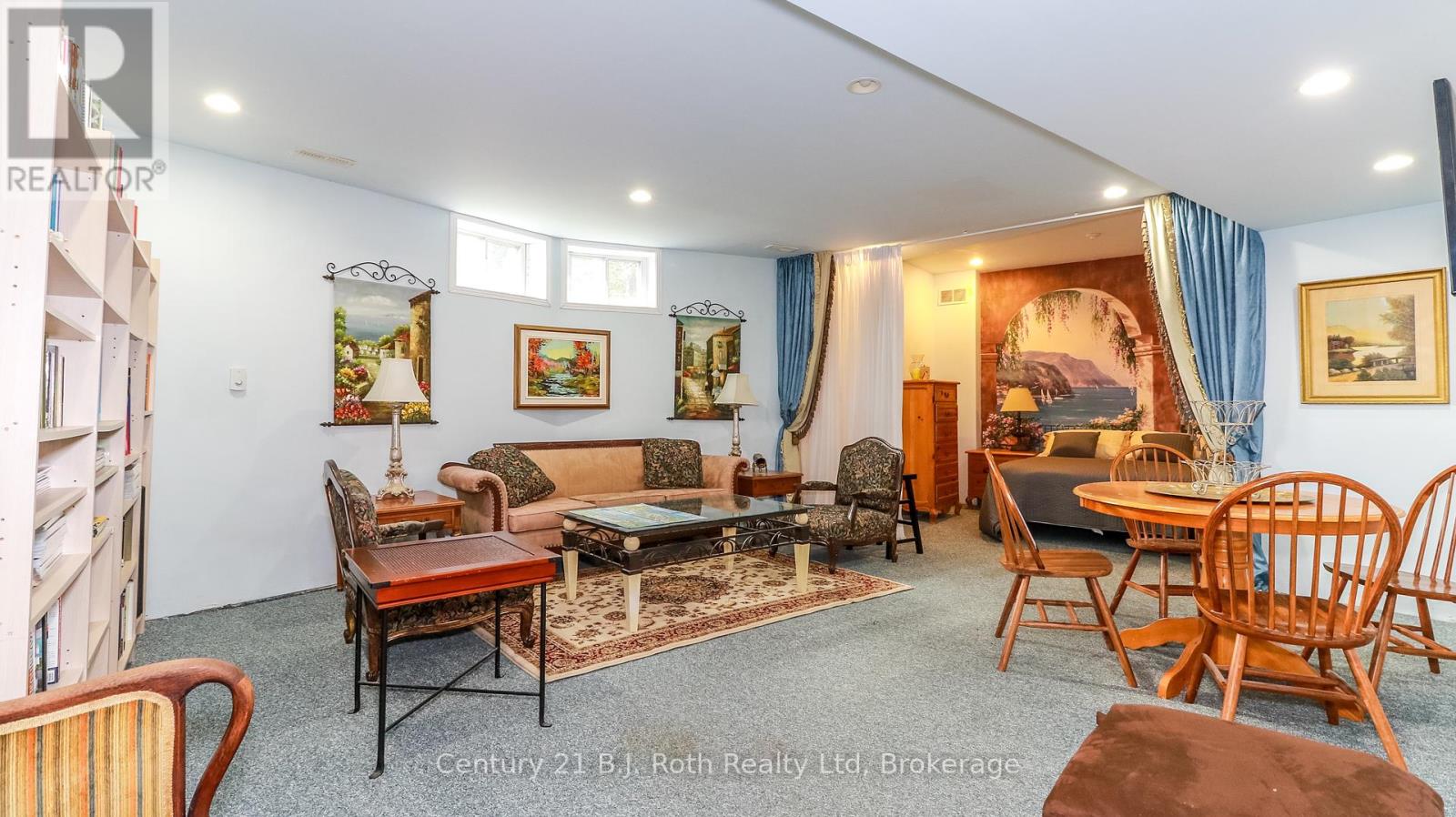 Photo 5 of 20 Grant Avenue, Tiny ON