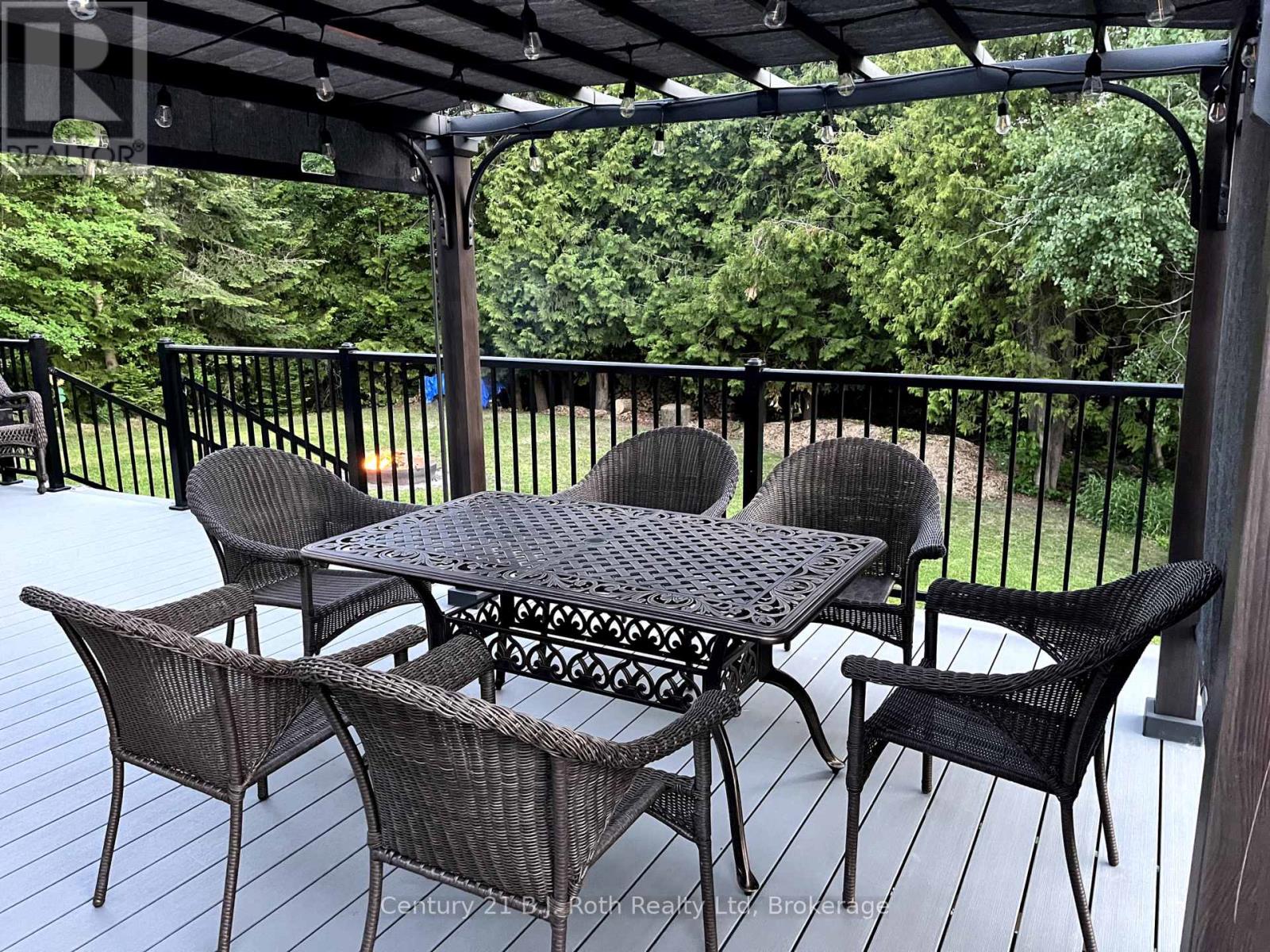 Photo 12 of 20 Grant Avenue, Tiny ON