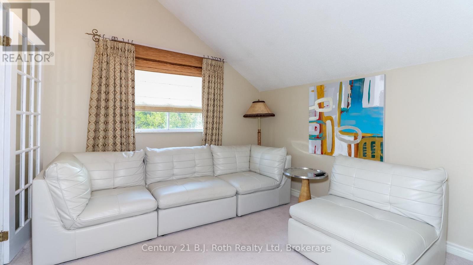 Photo 4 of 20 Grant Avenue, Tiny ON