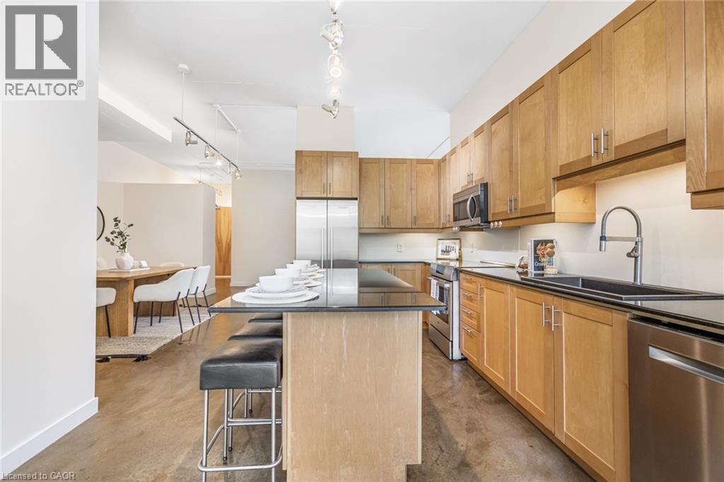 Photo 12 of 66 Bay Street S Unit 401, Hamilton ON