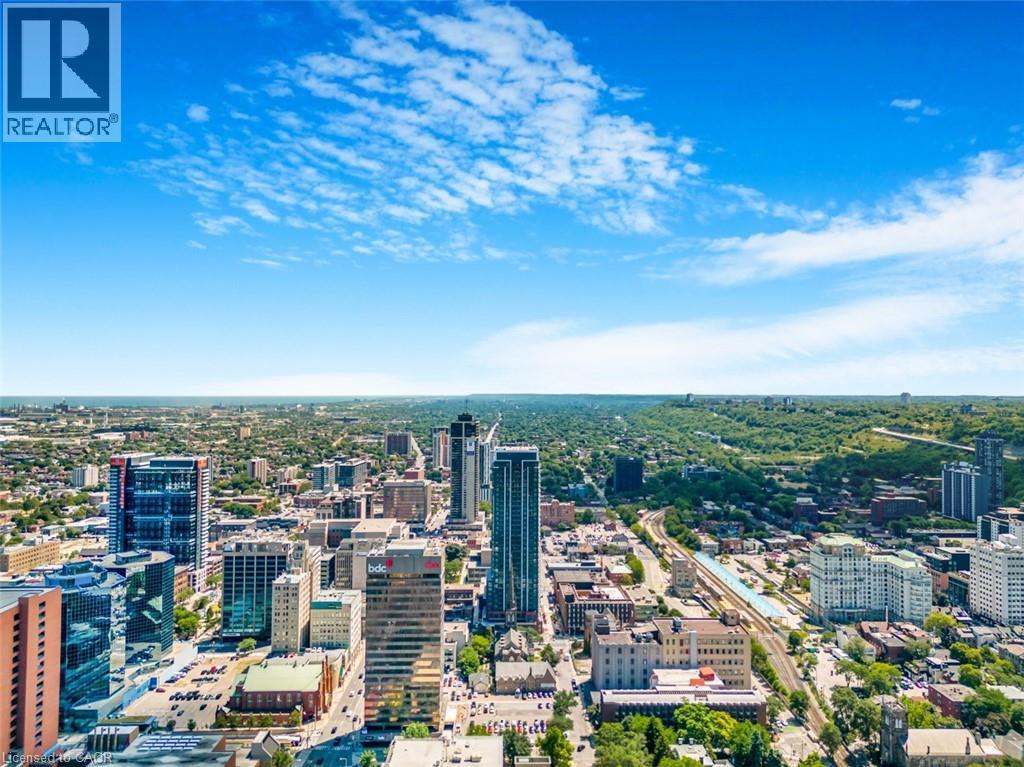 Photo 9 of 66 Bay Street S Unit 401, Hamilton ON