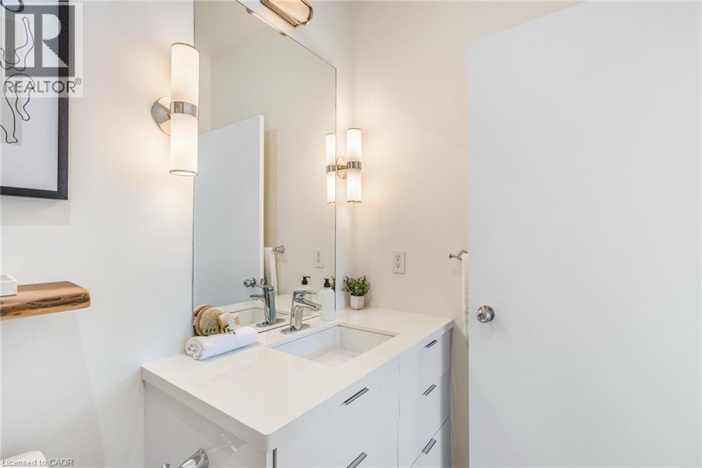 Photo 11 of 66 Bay Street S Unit 401, Hamilton ON