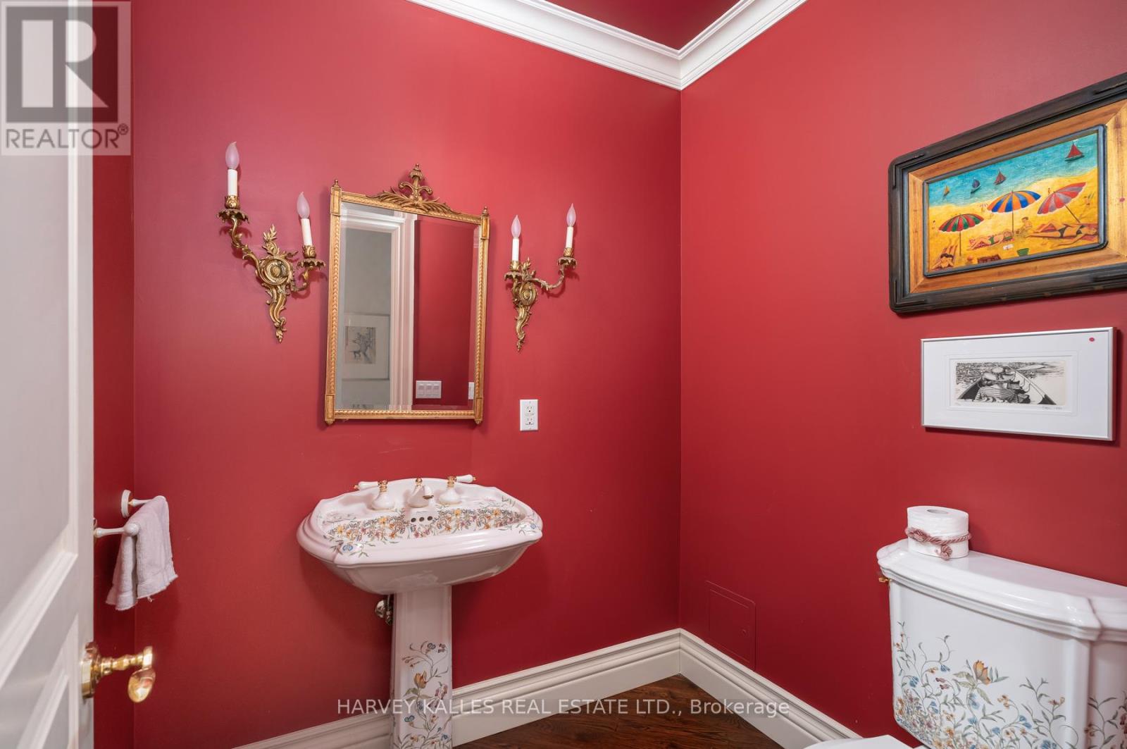 Photo 11 of 9 A 22 St Thomas Street, Toronto ON