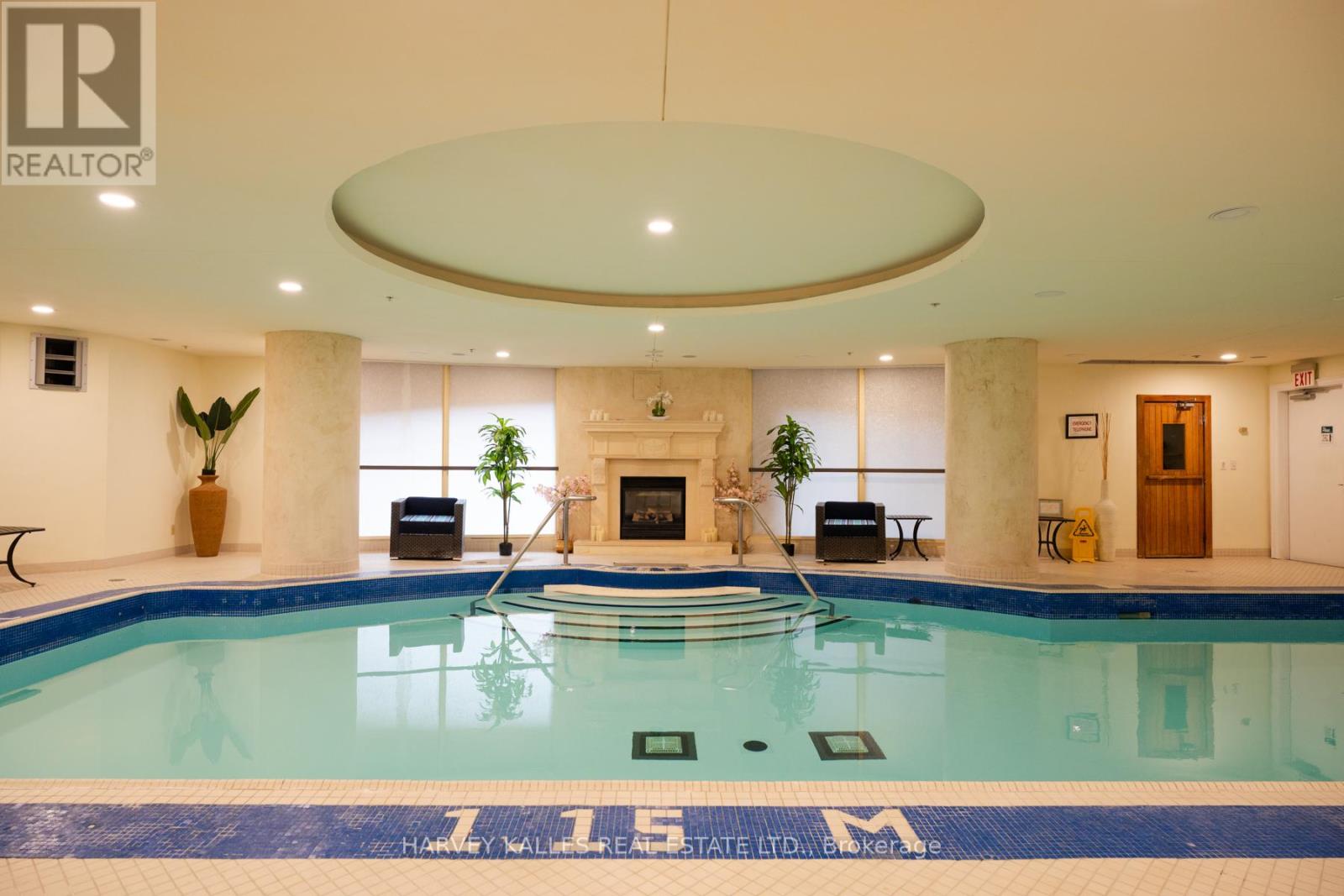 Photo 23 of 9 A 22 St Thomas Street, Toronto ON