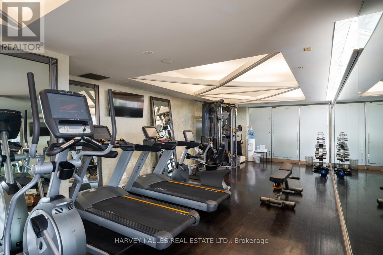 Photo 26 of 9 A 22 St Thomas Street, Toronto ON