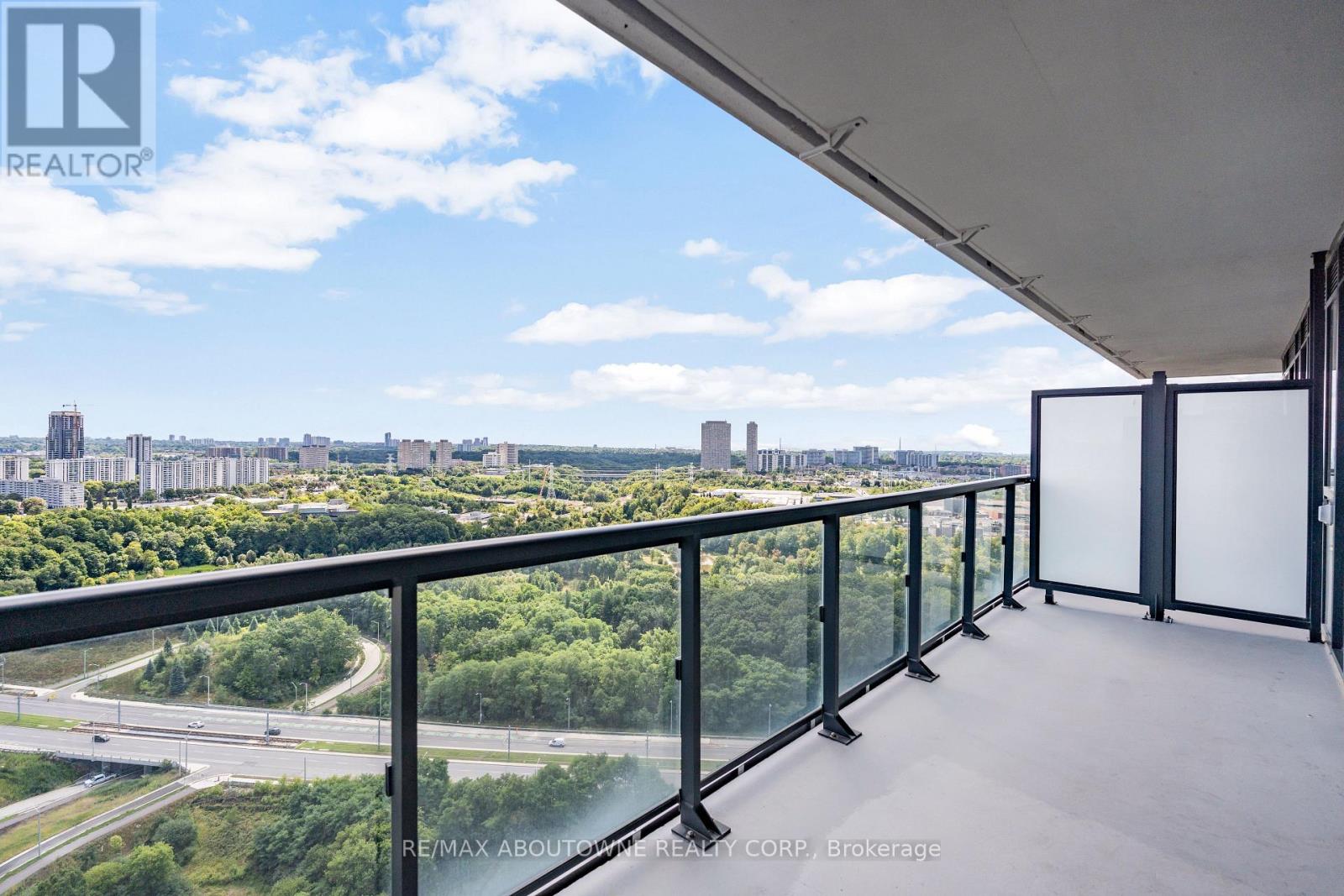 Photo 14 of 2608 30 Inn On The Park Drive, Toronto ON