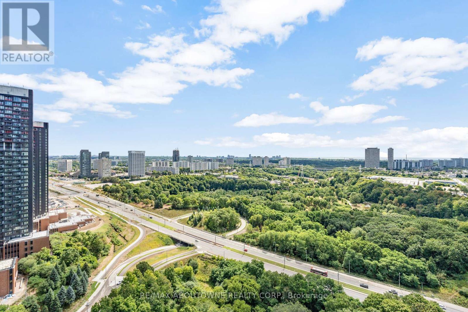 Photo 30 of 2608 30 Inn On The Park Drive, Toronto ON