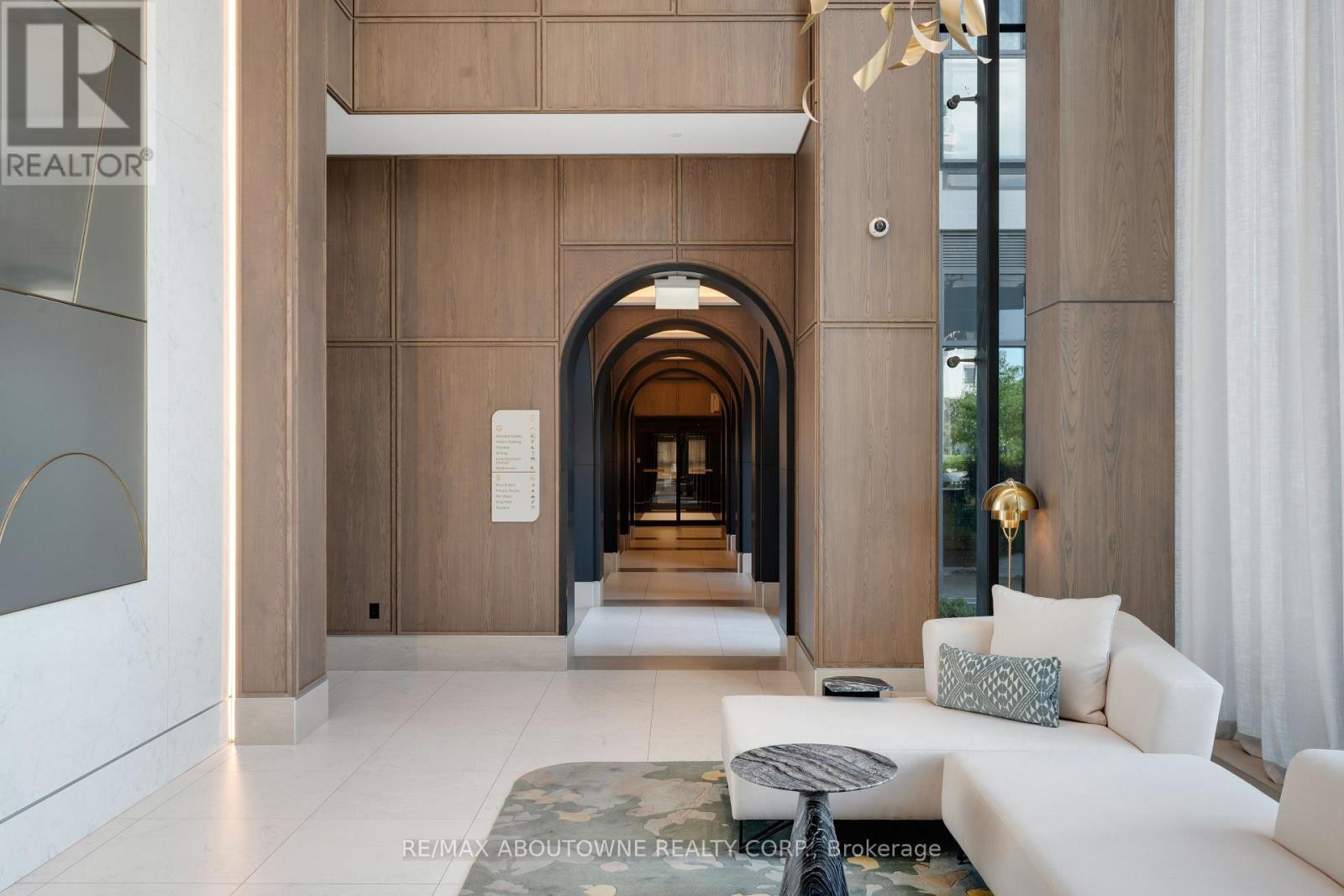 Photo 1 of 2608 30 Inn On The Park Drive, Toronto ON