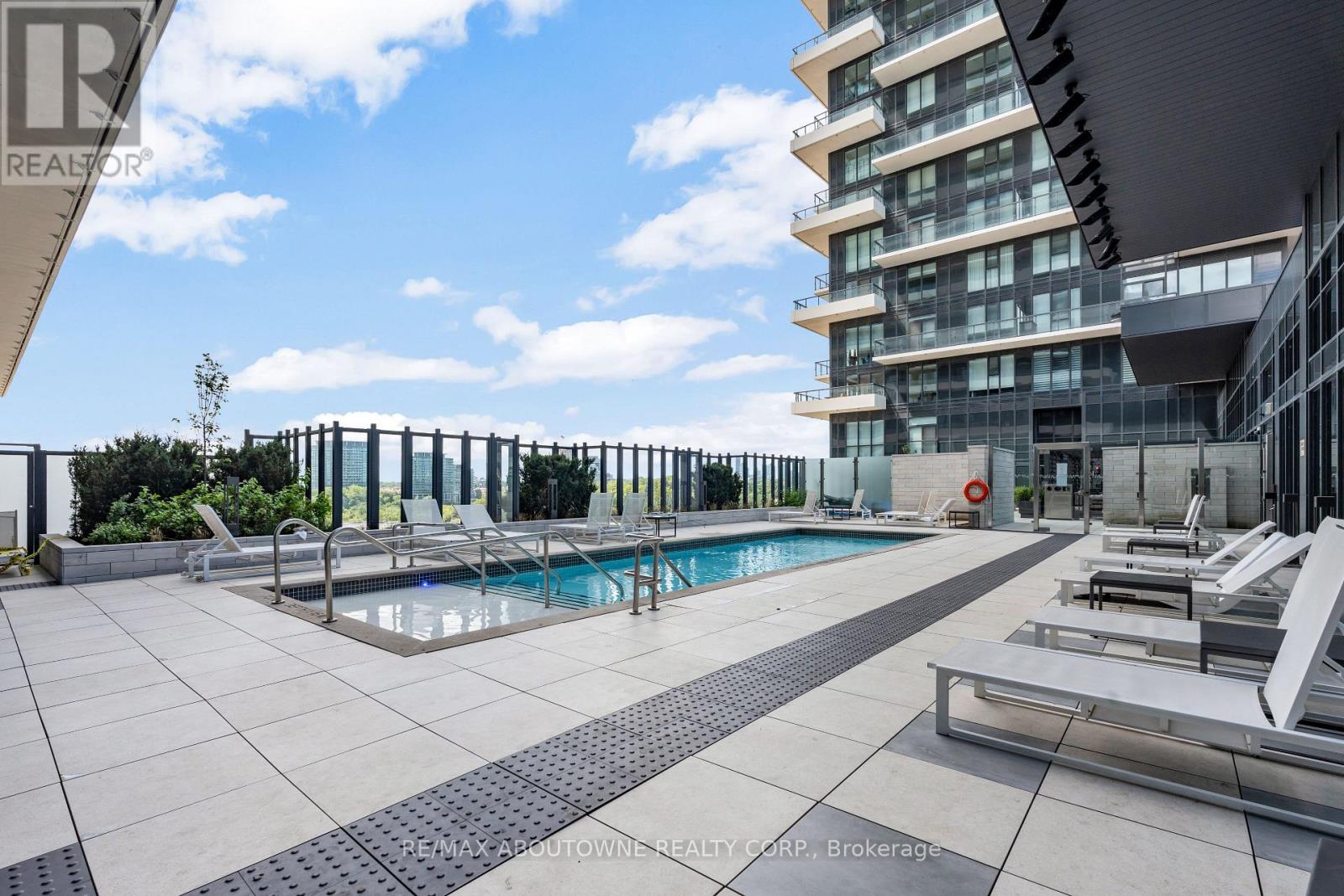 Photo 29 of 2608 30 Inn On The Park Drive, Toronto ON