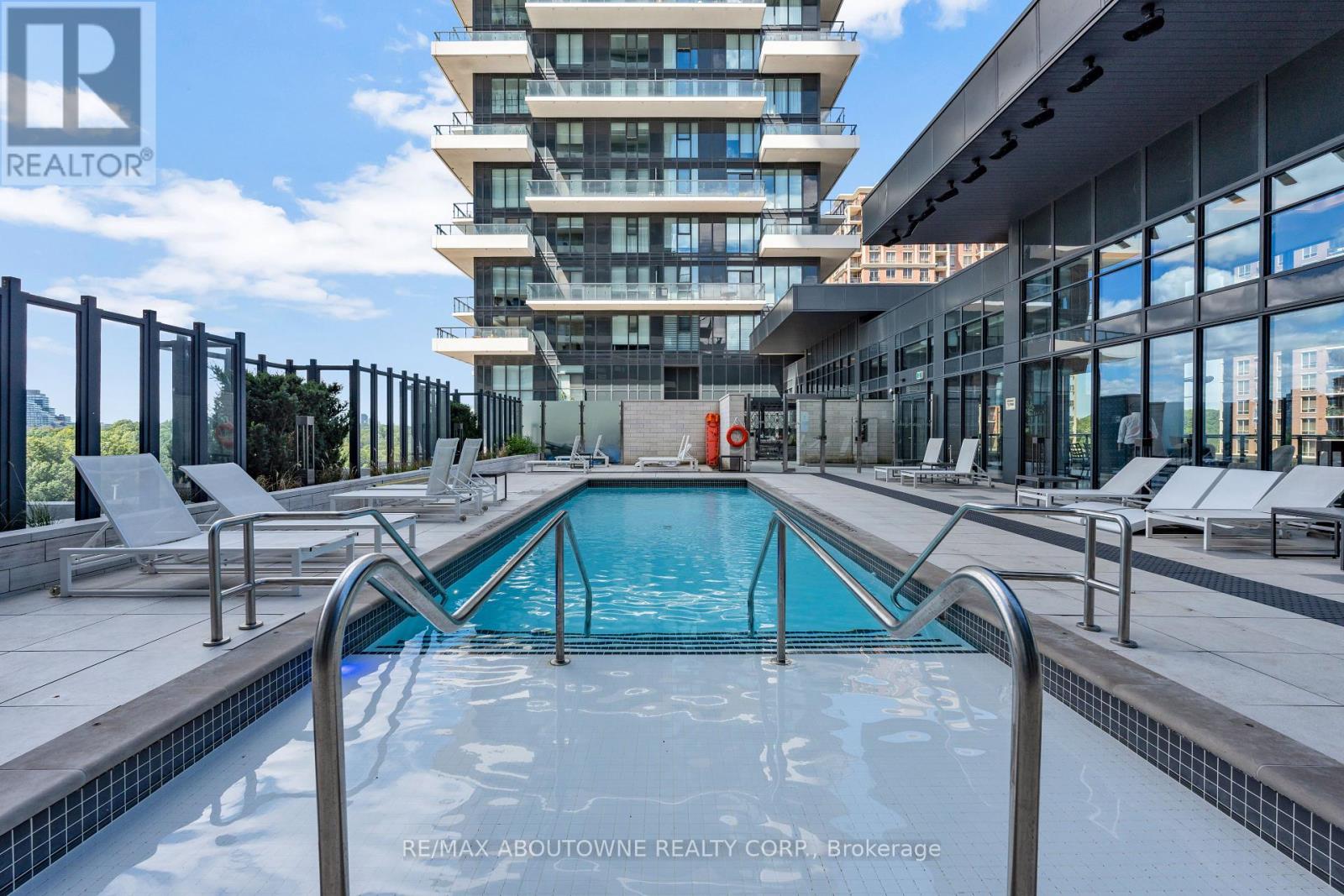 Photo 10 of 2608 30 Inn On The Park Drive, Toronto ON