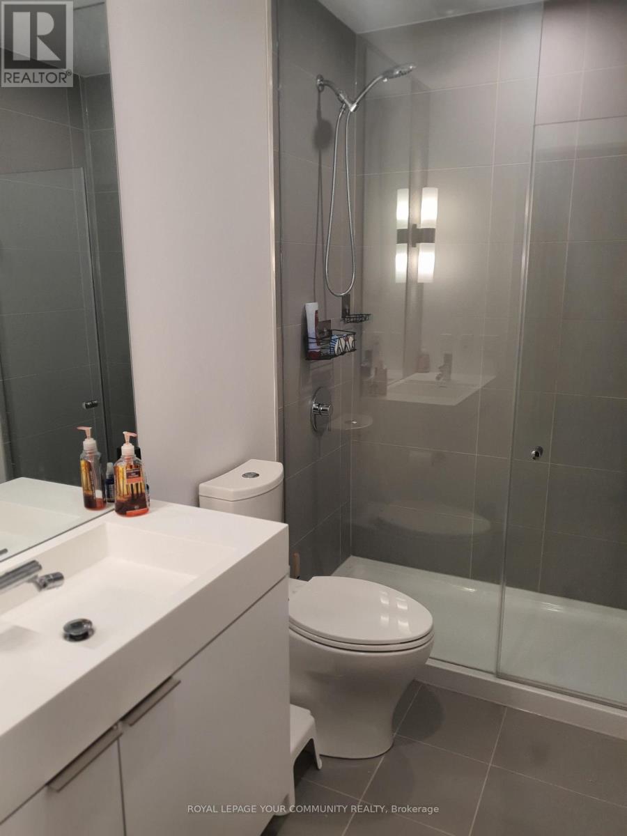 Photo 4 of 715 33 Helendale Avenue, Toronto ON