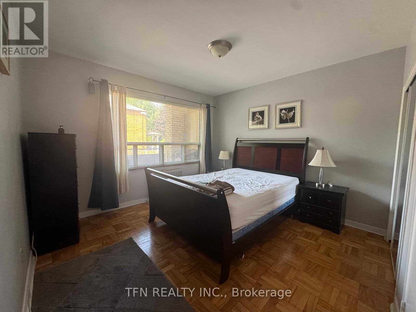 Photo 10 of 102 1112 Avenue Road, Toronto ON