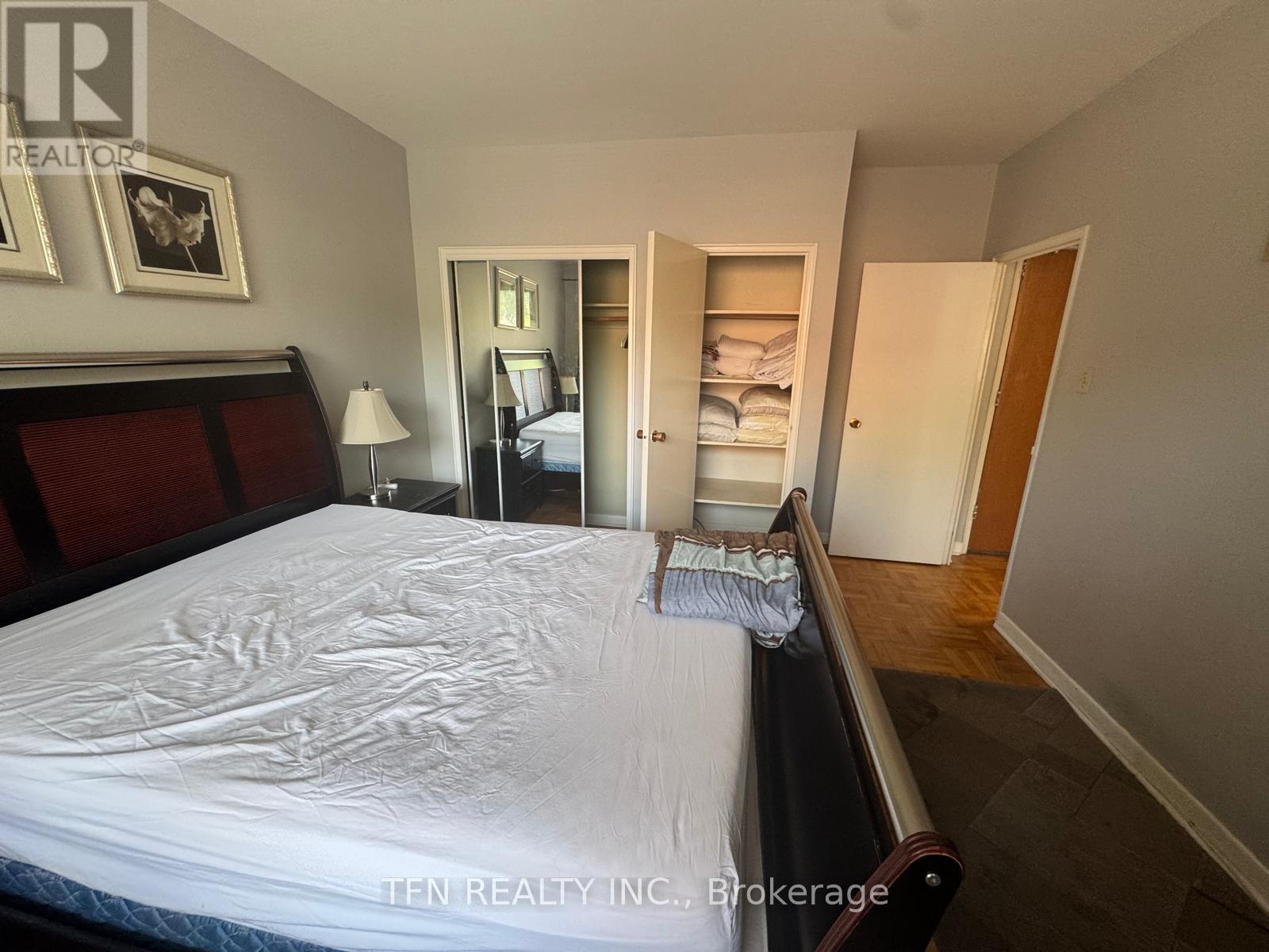 Photo 15 of 102 1112 Avenue Road, Toronto ON
